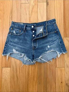 Levi's 501 Distressed High-Rise Denim Shorts - Medium Blue
